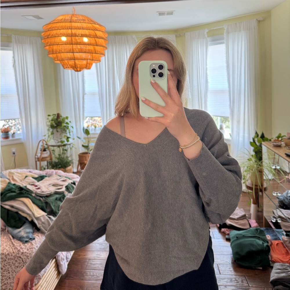 Kerisma Off-the-Shoulder Gray Sweater